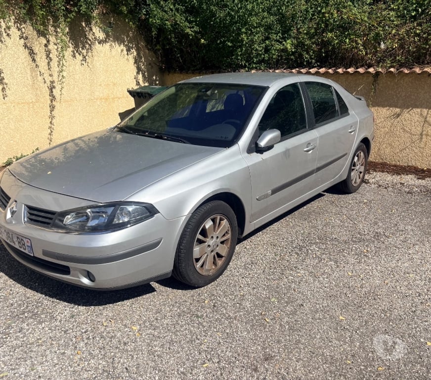 Voiture d'occasion Isère Vienne - 38200 - Photos Vivastreet Renault laguna phase 2 1.6 16v
