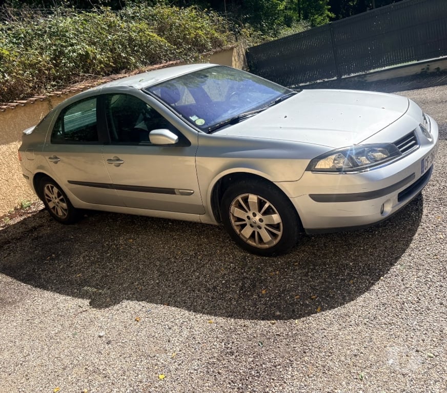 Voiture d'occasion Isère Vienne - 38200 - Photos Vivastreet Renault laguna phase 2 1.6 16v