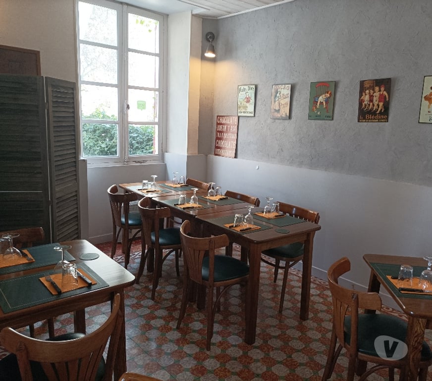 Fond de Commerce a vendre Gard Barjac - 30430 - Photos Vivastreet restaurant et murs plus appartement 120m²