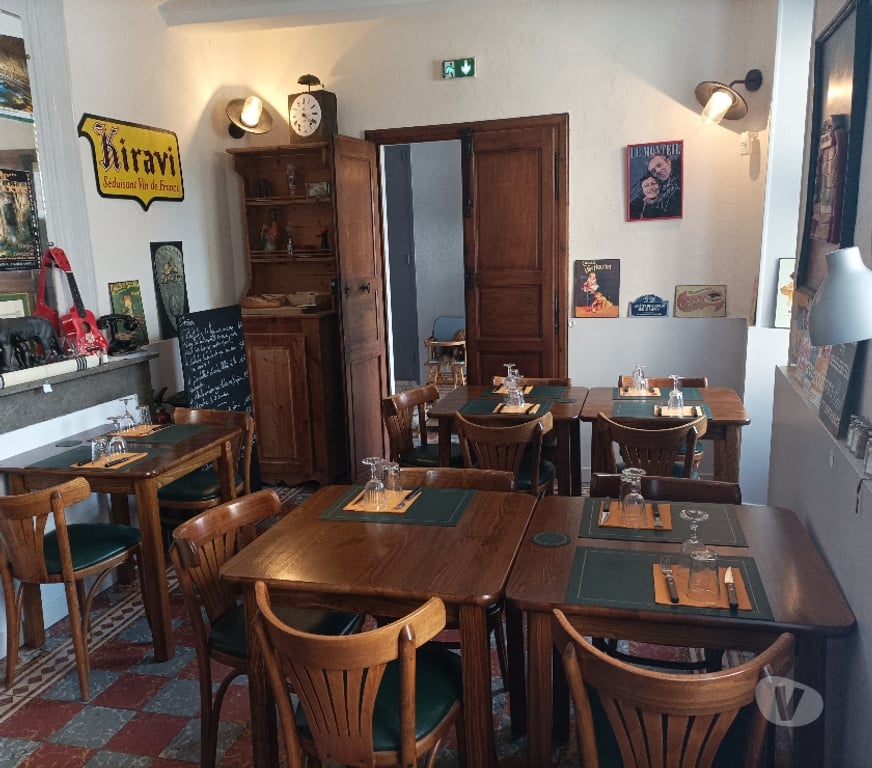 Fond de Commerce a vendre Gard Barjac - 30430 - Photos Vivastreet restaurant et murs plus appartement 120m²
