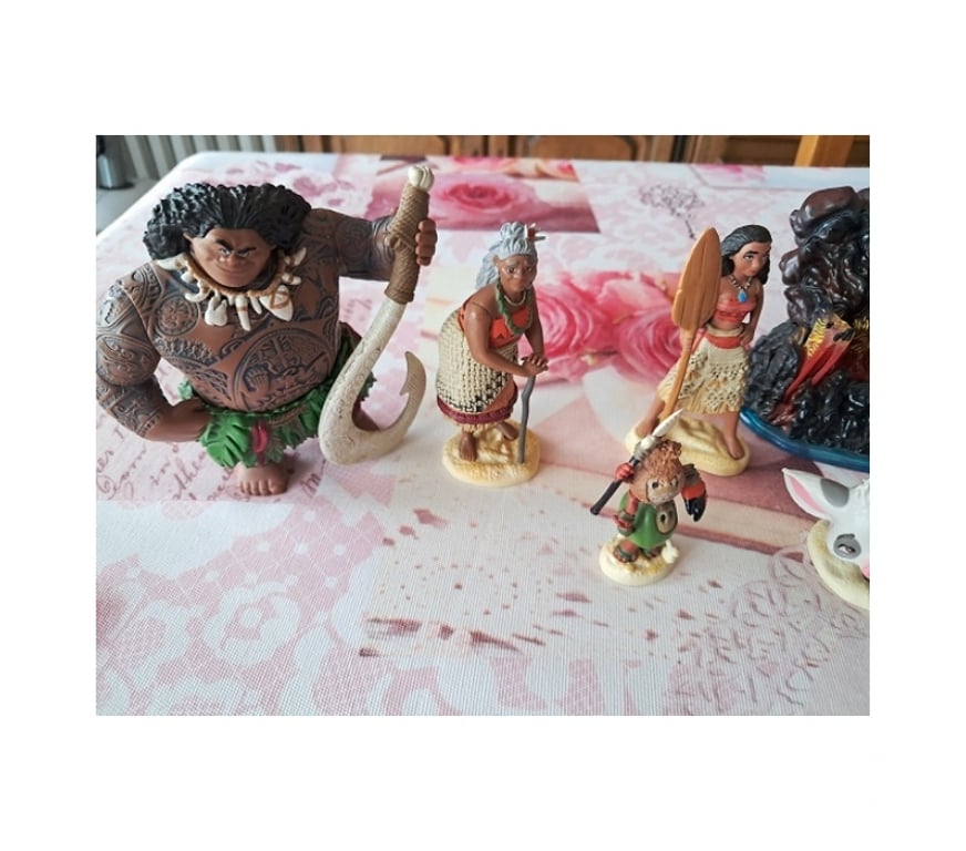 Jeux - Jouets Moselle Hauconcourt - 57280 - Photos Vivastreet Lot Figurines VAIANA Deluxe Disney dessin animé manga japon
