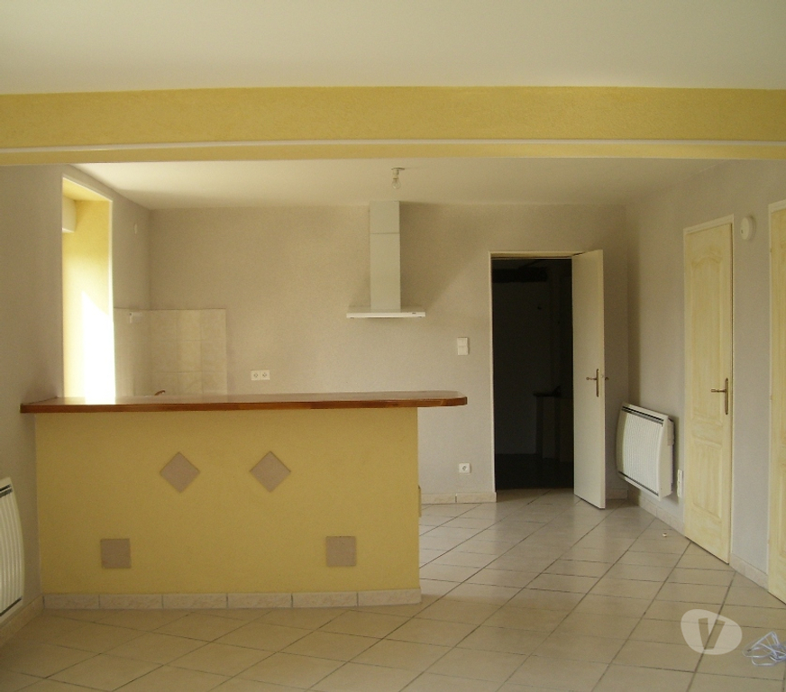 Location appartement Meuse Chattancourt - 55100 - Photos Vivastreet Logement F3 avec Auvent-plus garage-Parking et Espace privé