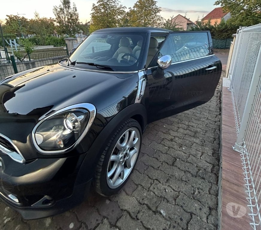 Voiture d'occasion Côte-d'Or Quetigny - 21800 - Photos Vivastreet MINI Paceman Cooper SD 143 ch - Pack Red Hot Chili