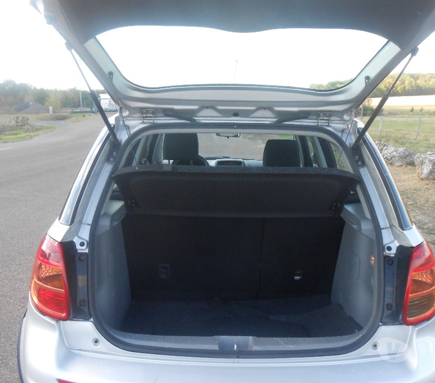 Voiture d'occasion Aisne Artonges - 02330 - Photos Vivastreet peugeot 5008 1.6 hdi 7 place