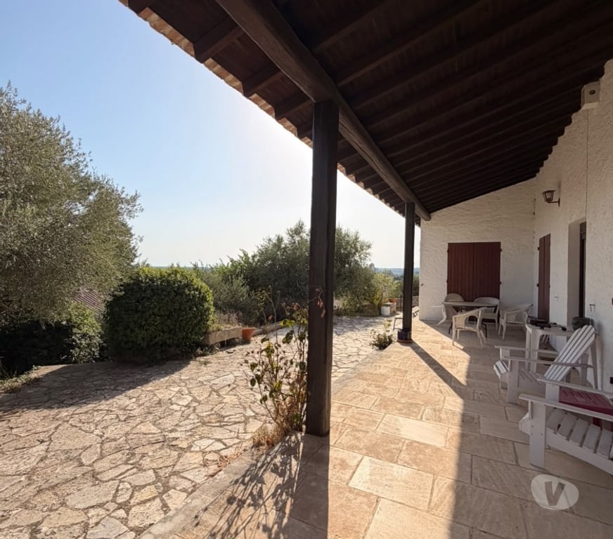 Vente Maison Gard Beaucaire - 30300 - Photos Vivastreet Maison sur jardin avec vue et sa dépendance.