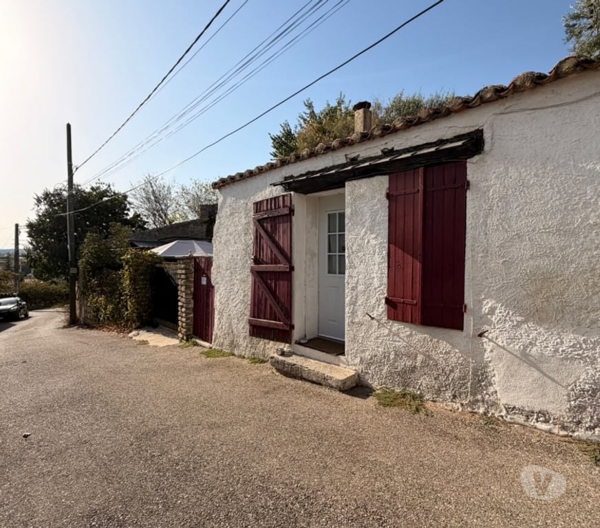 Vente Maison Gard Beaucaire - 30300 - Photos Vivastreet Maison sur jardin avec vue et sa dépendance.