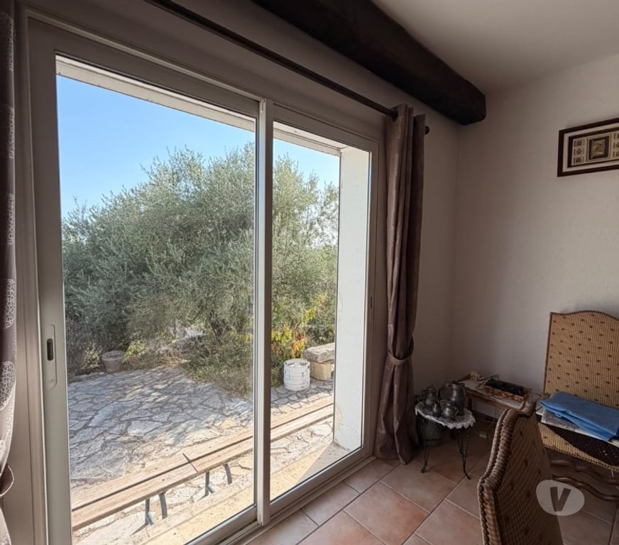 Vente Maison Gard Beaucaire - 30300 - Photos Vivastreet Maison sur jardin avec vue et sa dépendance.