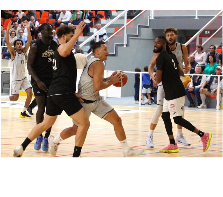 Spectacles Morbihan Lorient - 56100 - Photos Vivastreet 2 billets pour Lorient Basket contre Fougères vendredi soir