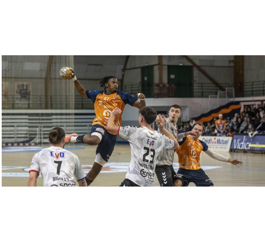 Spectacles Morbihan Lanester - 56600 - Photos Vivastreet 2 places de hand Lanester vs Saint-Cyr ce soir