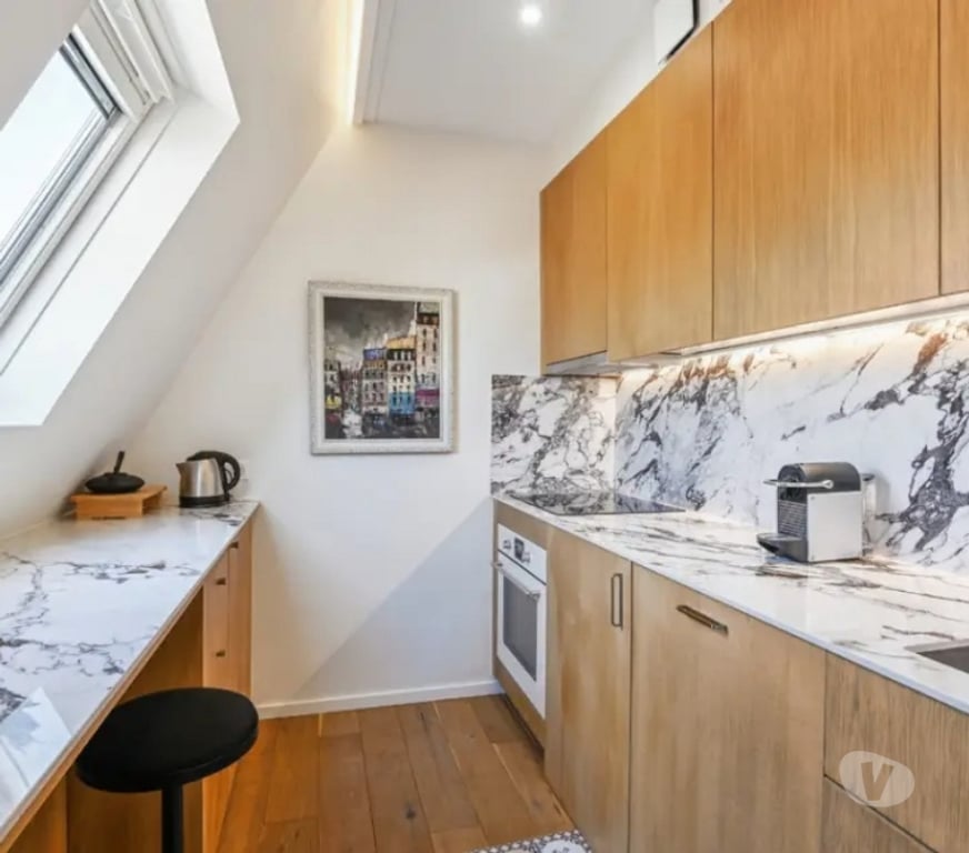 Appartement meublé Paris Paris 4ème ardt - 75004 - Photos Vivastreet Appartement • Saint Gervais, Paris 4ème