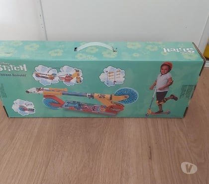 Jeux - Jouets Paris 1er ardt Paris - Photos Vivastreet 32€ Trotinette Stitch