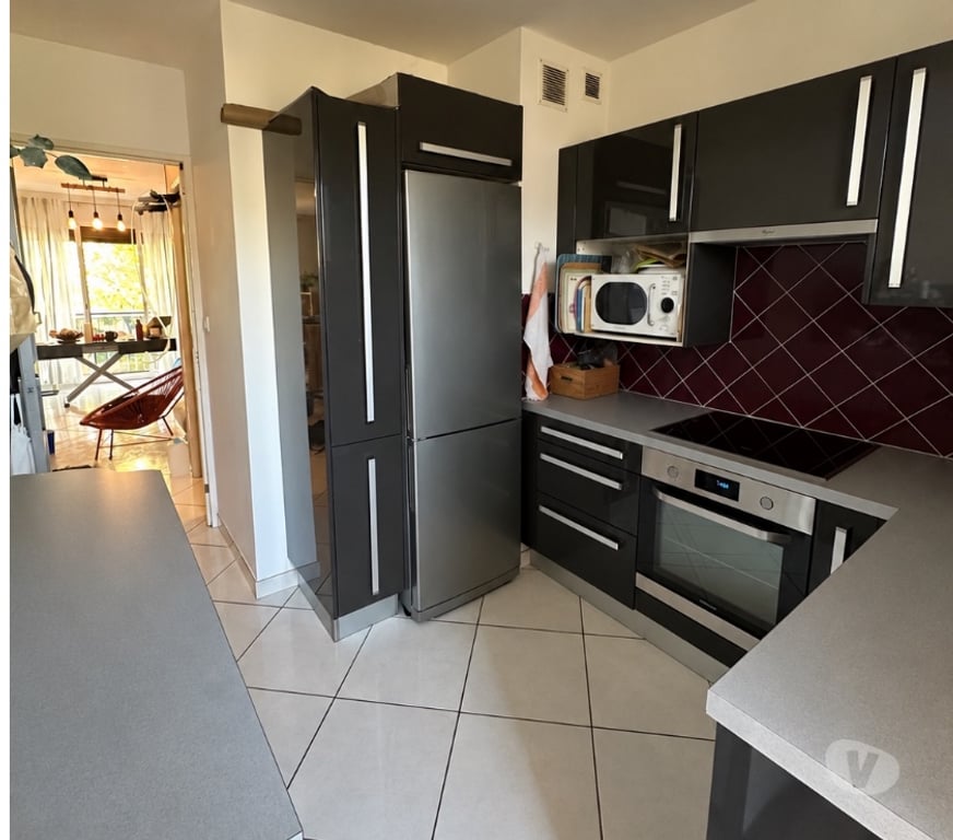 Appartements à vendre Bouches-du-Rhône Marseille - Photos Vivastreet T3 dans jar din de Copropriété Quartier BONNEVEINE