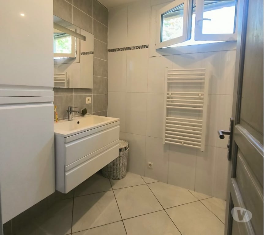 Appartements à vendre Bouches-du-Rhône Marseille - Photos Vivastreet T3 dans jar din de Copropriété Quartier BONNEVEINE