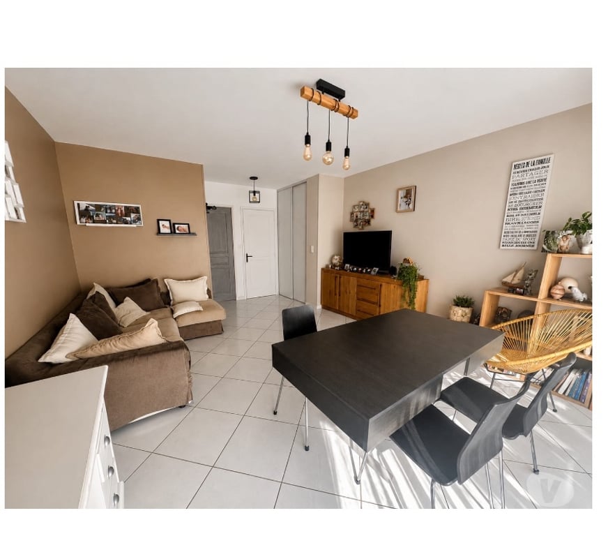 Appartements à vendre Bouches-du-Rhône Marseille - Photos Vivastreet T3 dans jar din de Copropriété Quartier BONNEVEINE