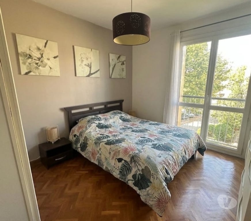 Appartements à vendre Bouches-du-Rhône Marseille - Photos Vivastreet T3 dans jar din de Copropriété Quartier BONNEVEINE