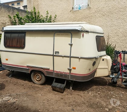 Caravane occasion St Vincent Haute-Loire - Photos Vivastreet Eriba Triton en bon état général