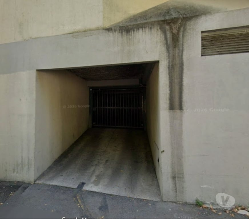 Parkings - Garages Hérault Montpellier - Photos Vivastreet GARAGE INDIVIDUEL CLOS