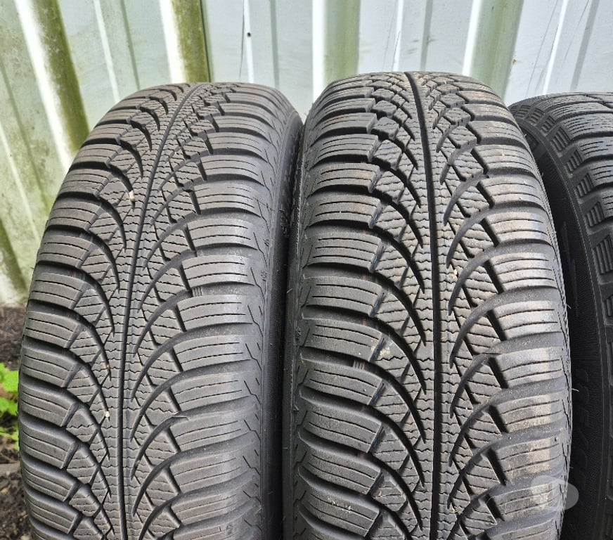 Pièces et services auto Loire St Etienne - Photos Vivastreet 4 roues hiver 185 65 15 88T Peugeot ou Citroen