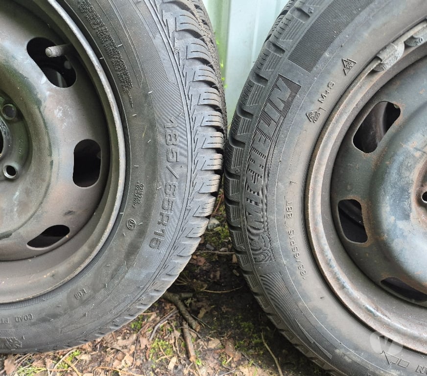Pièces et services auto Loire St Etienne - Photos Vivastreet 4 roues hiver 185 65 15 88T Peugeot ou Citroen