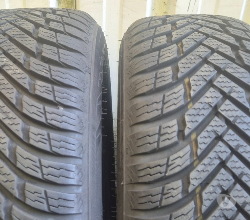 Pièces et services auto Loire St Etienne - Photos Vivastreet 4 roues hiver Peugeot ou Citroen 175 65 14 82T