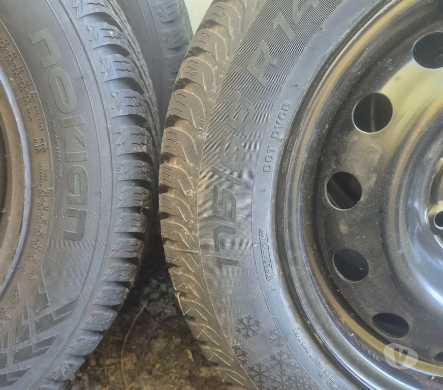 Pièces et services auto Loire St Etienne - Photos Vivastreet 4 roues hiver Peugeot ou Citroen 175 65 14 82T