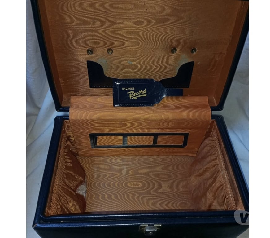 Accessoires - Bagagerie Haute-Garonne Leguevin - 31490 - Photos Vivastreet Vanity Vintage " fabrication française " Bagages Record "