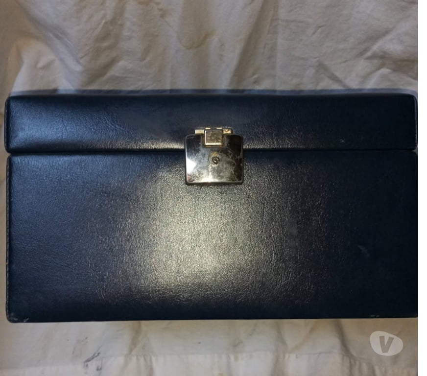Accessoires - Bagagerie Haute-Garonne Leguevin - 31490 - Photos Vivastreet Vanity Vintage " fabrication française " Bagages Record "