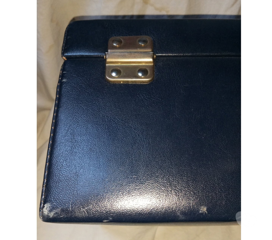 Accessoires - Bagagerie Haute-Garonne Leguevin - 31490 - Photos Vivastreet Vanity Vintage " fabrication française " Bagages Record "