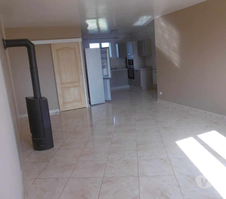 Location appartement Meuse Chattancourt - 55100 - Photos Vivastreet Maison-Appartement T6 avec une cour,un Auvent,Garage