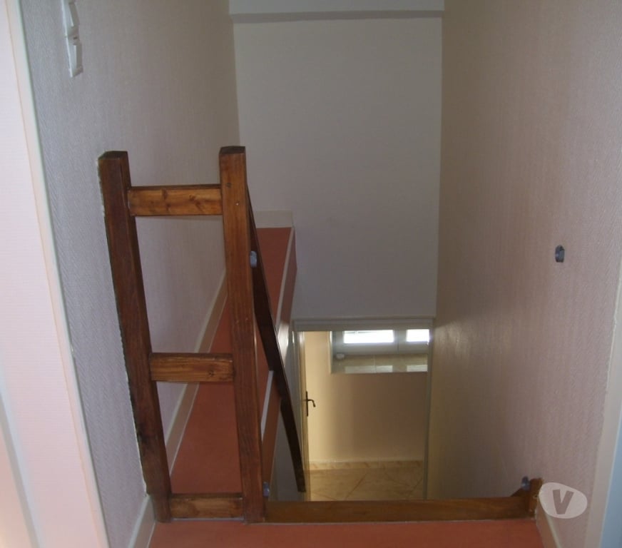 Location appartement Meuse Chattancourt - 55100 - Photos Vivastreet Maison-Appartement T6 avec une cour,un Auvent,Garage