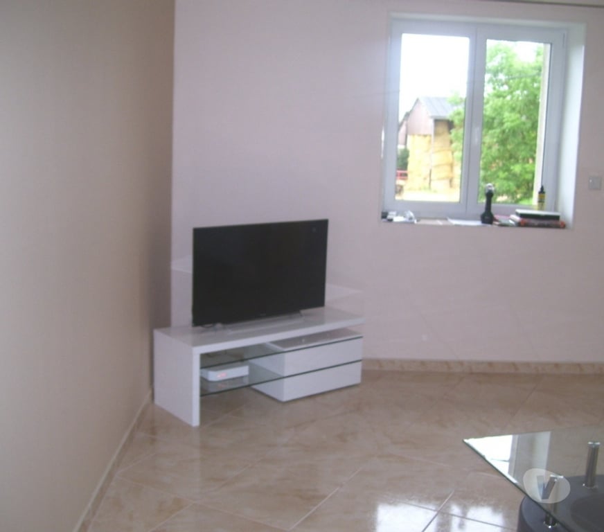 Location appartement Meuse Chattancourt - 55100 - Photos Vivastreet Maison-Appartement T6 avec une cour,un Auvent,Garage