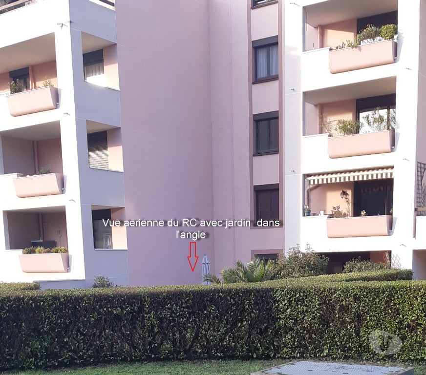 Location appartement Rhône Ste Foy les Lyon - 69110 - Photos Vivastreet T2 45m2 avec jardin 126 m2,garage,dans parc,tennis,volley,