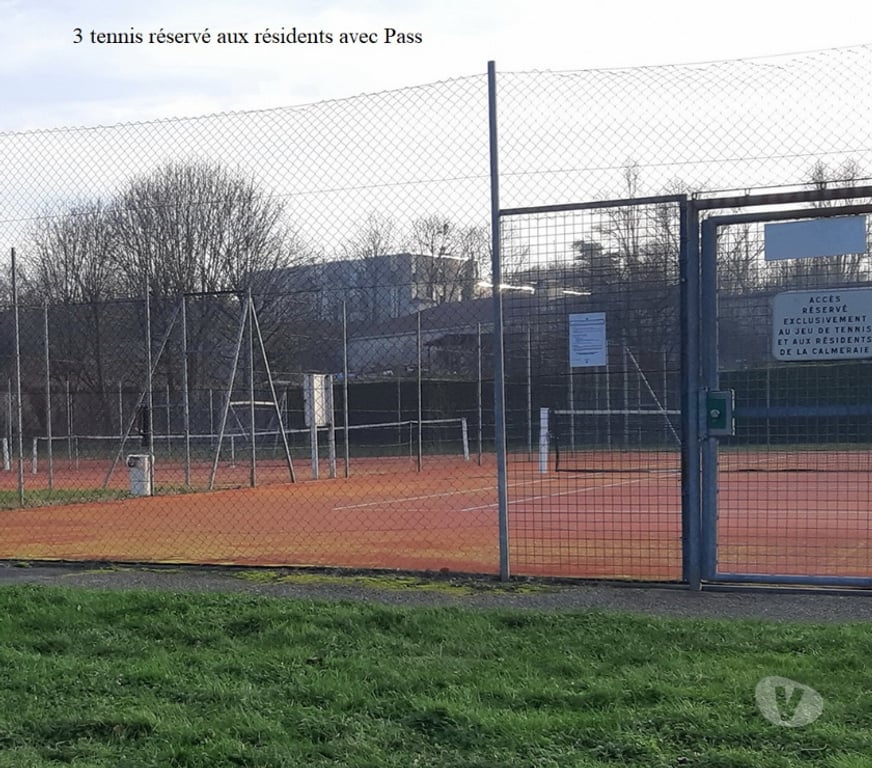 Location appartement Rhône Ste Foy les Lyon - 69110 - Photos Vivastreet T2 45m2 avec jardin 126 m2,garage,dans parc,tennis,volley,