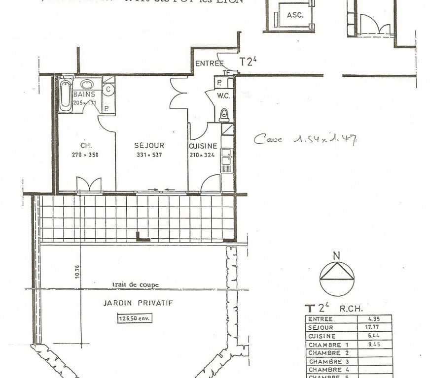 Location appartement Rhône Ste Foy les Lyon - 69110 - Photos Vivastreet T2 45m2 avec jardin 126 m2,garage,dans parc,tennis,volley,