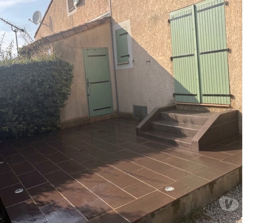 Vente Maison Bouches-du-Rhône Eyguieres - 13430 - Photos Vivastreet Coquette petite maison R+1 avec jardin