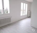 Herouville St Clair - Calvados — 798 euros charges comprises 67m3 4 pièces étage 3
