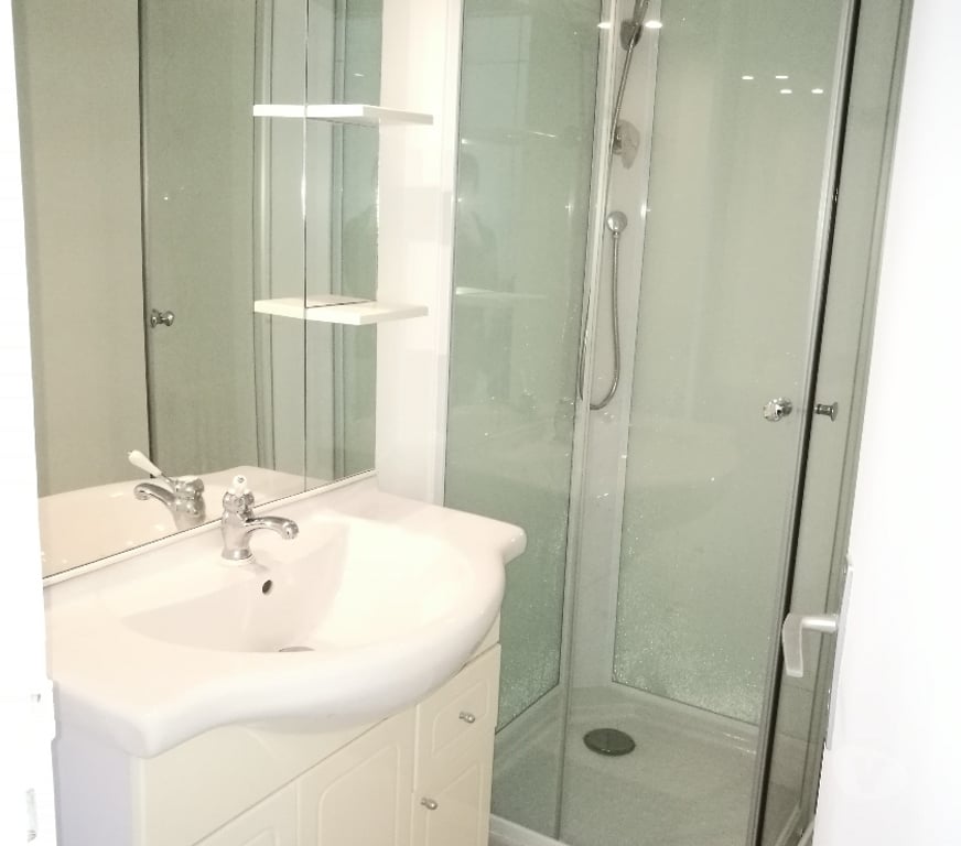 Location appartement Calvados Herouville St Clair - 14200 - Photos Vivastreet 798 euros charges comprises 67m3 4 pièces étage 3