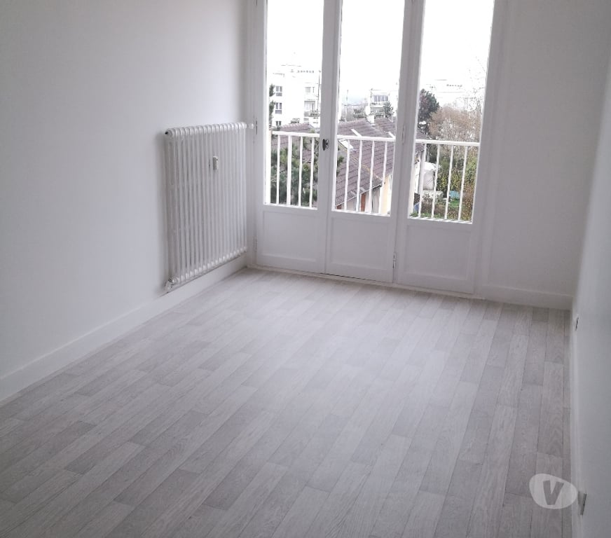 Location appartement Calvados Herouville St Clair - 14200 - Photos Vivastreet 798 euros charges comprises 67m3 4 pièces étage 3