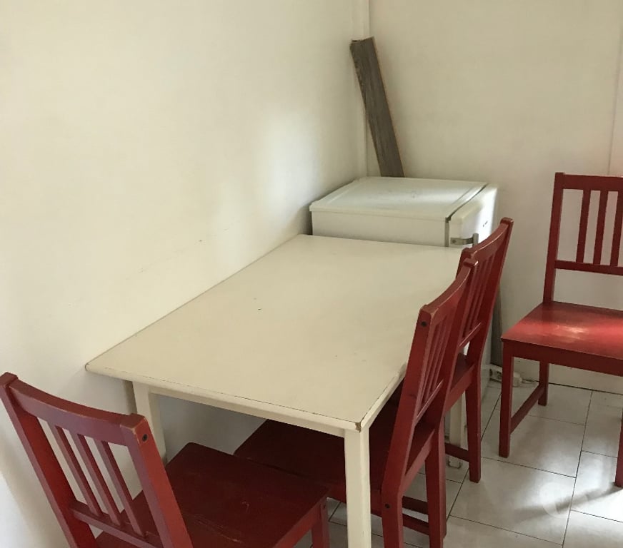 Appartement meublé Bouches-du-Rhône Marseille - Photos Vivastreet Grand F 1 au dernier étage avec ascenseur