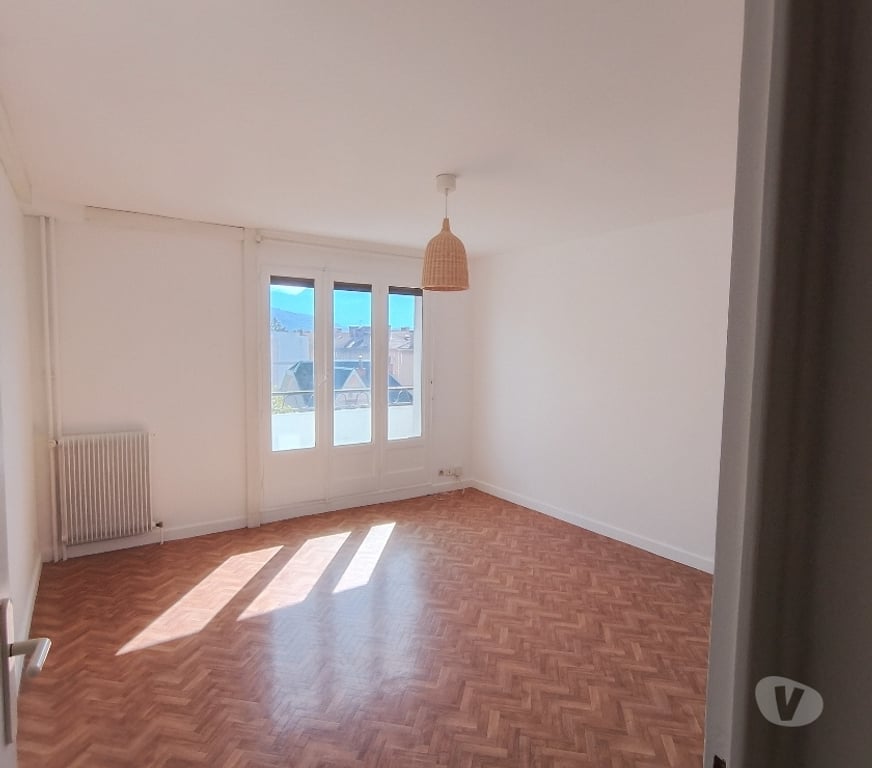 Location appartement Isère Grenoble - Photos Vivastreet Résidence F2 Grenoble quartier Stalingrad