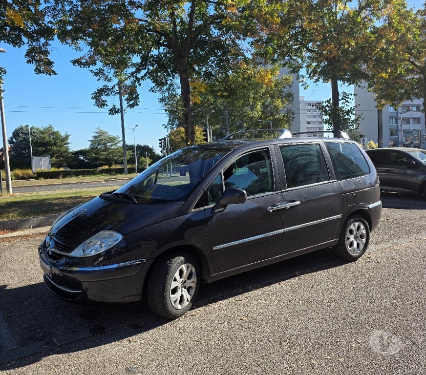 Voiture d'occasion Rhône Venissieux - 69200 - Photos Vivastreet A vendre C8 CITROËN