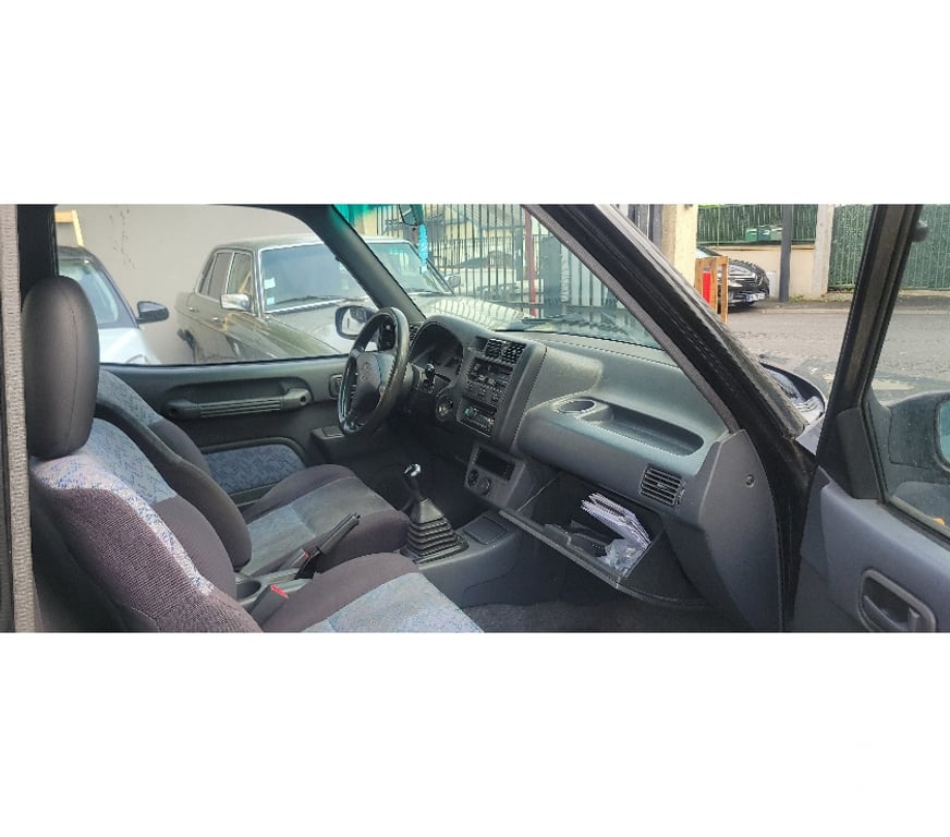 Voiture d'occasion Seine-Saint-Denis Montfermeil - 93370 - Photos Vivastreet TOYOTA RAV 4 VRAI 4X4