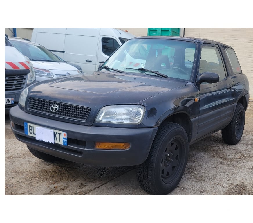 Voiture d'occasion Seine-Saint-Denis Montfermeil - 93370 - Photos Vivastreet TOYOTA RAV 4 VRAI 4X4