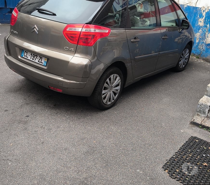 Voiture d'occasion Hauts-de-Seine Bagneux - 92220 - Photos Vivastreet À vendre C4 Citroën Picasso boîte automatique