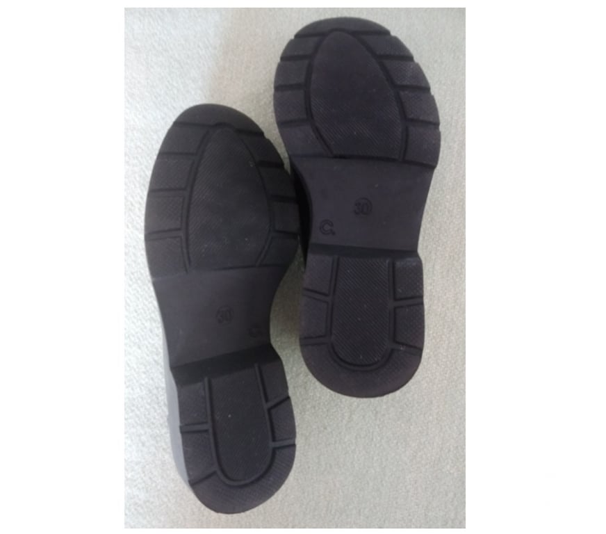 Chaussures Seine-Saint-Denis La Courneuve - 93120 - Photos Vivastreet Ballerines vernis à semelle épaisse