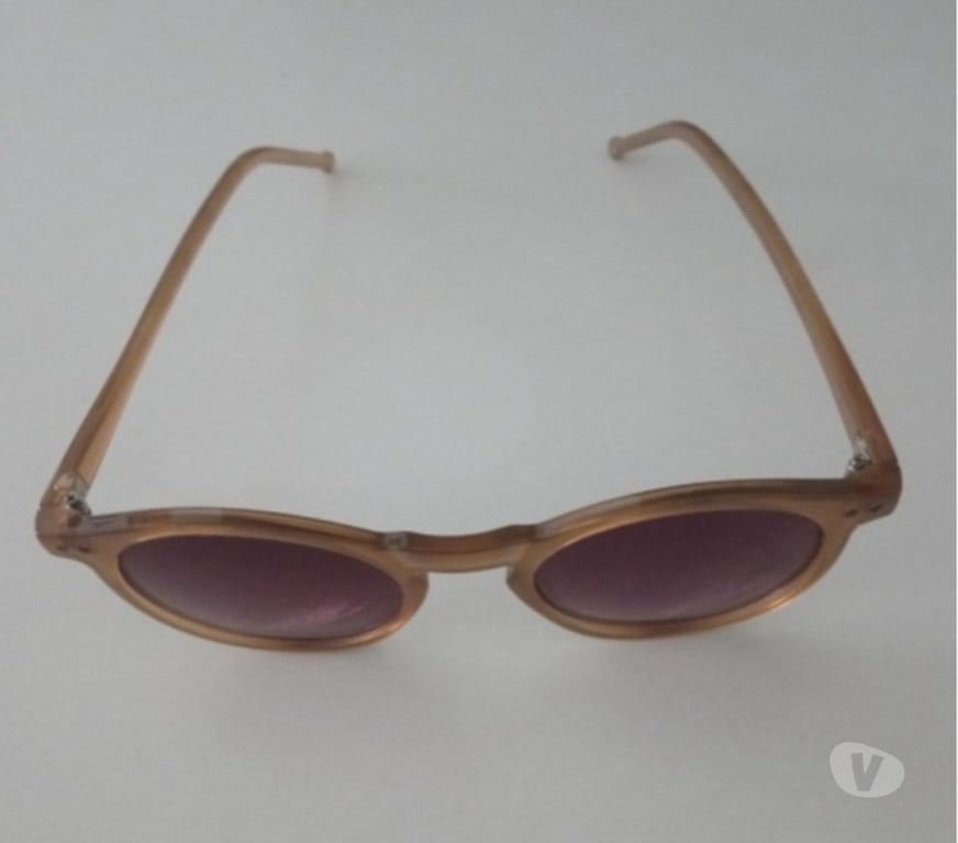 Accessoires - Bagagerie Seine-Saint-Denis La Courneuve - 93120 - Photos Vivastreet 3 paires de lunettes de soleil