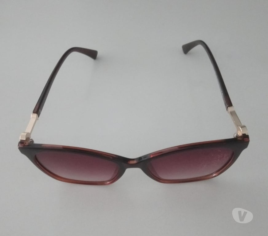 Accessoires - Bagagerie Seine-Saint-Denis La Courneuve - 93120 - Photos Vivastreet 3 paires de lunettes de soleil