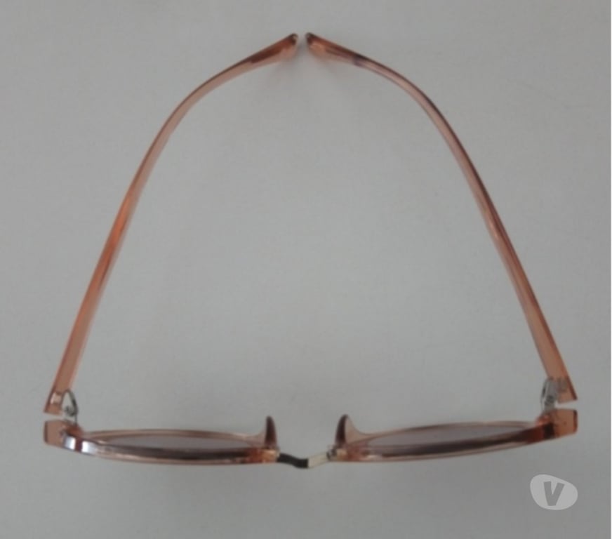 Accessoires - Bagagerie Seine-Saint-Denis La Courneuve - 93120 - Photos Vivastreet Lunette de soleil marron
