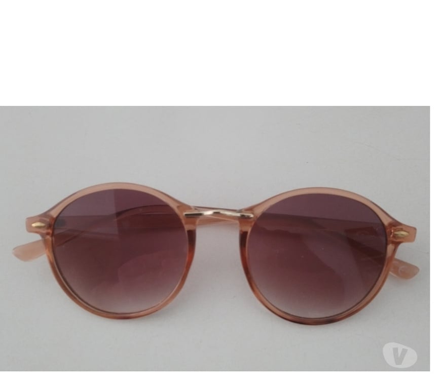 Accessoires - Bagagerie Seine-Saint-Denis La Courneuve - 93120 - Photos Vivastreet Lunette de soleil marron