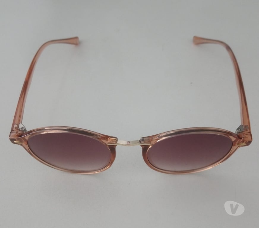 Accessoires - Bagagerie Seine-Saint-Denis La Courneuve - 93120 - Photos Vivastreet Lunette de soleil marron